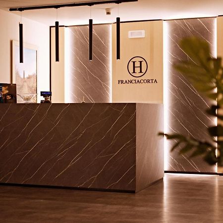 Hotel Franciacorta Paderno Franciacorta Kültér fotó