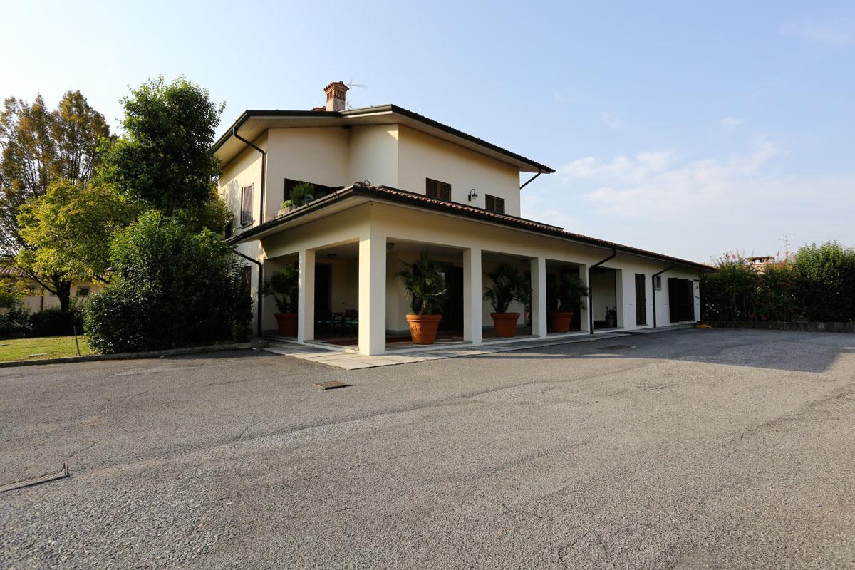 Hotel Franciacorta Paderno Franciacorta Kültér fotó